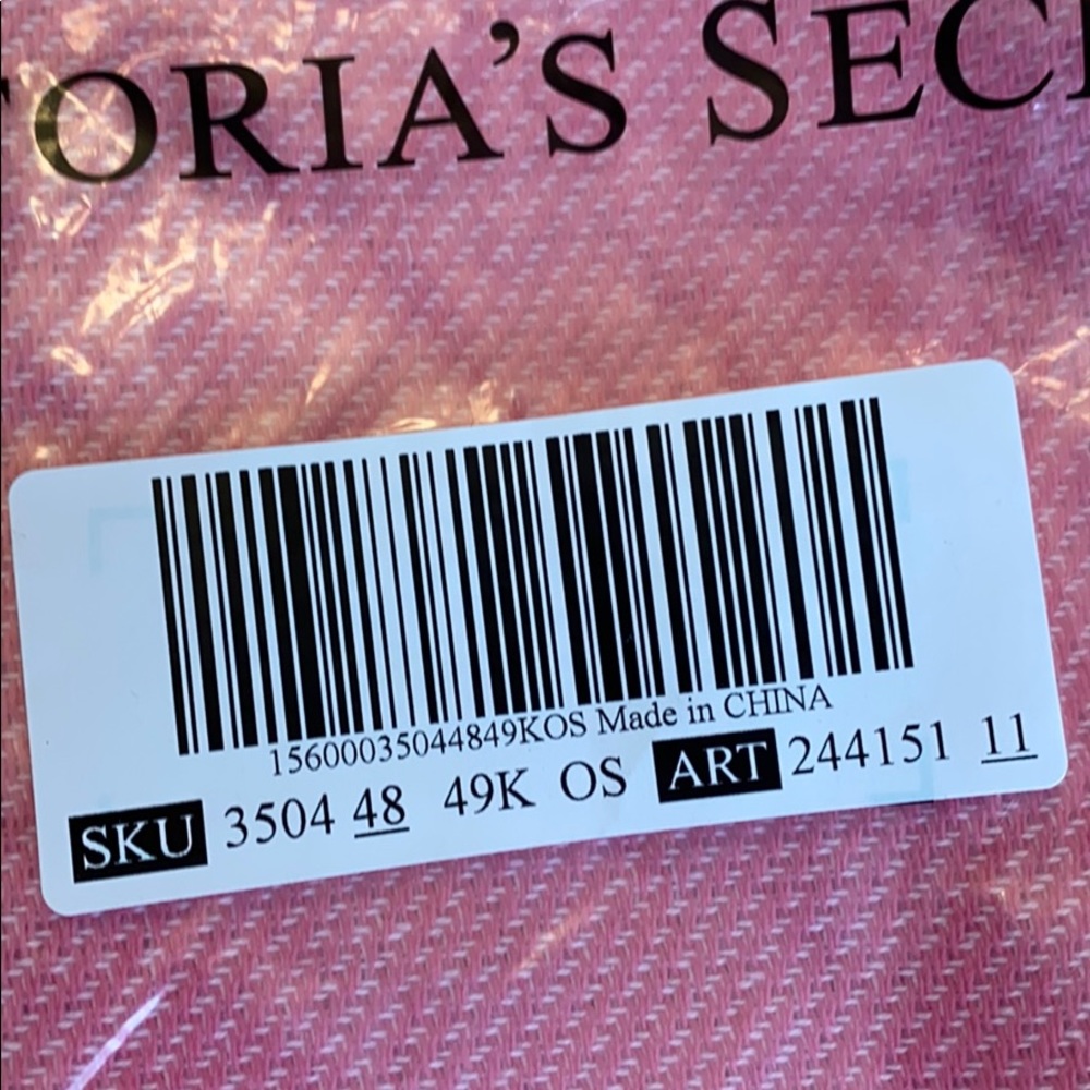 VS Pink extra large beach blanket - Picture 5 of 5